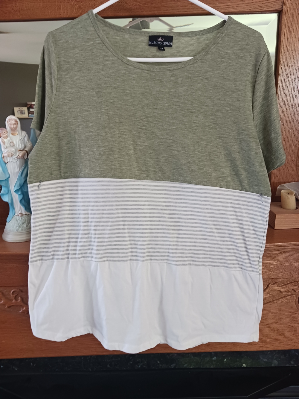 Nursing Queen Cotton Olive & White Color Block Short Sleeve Nursing Tee